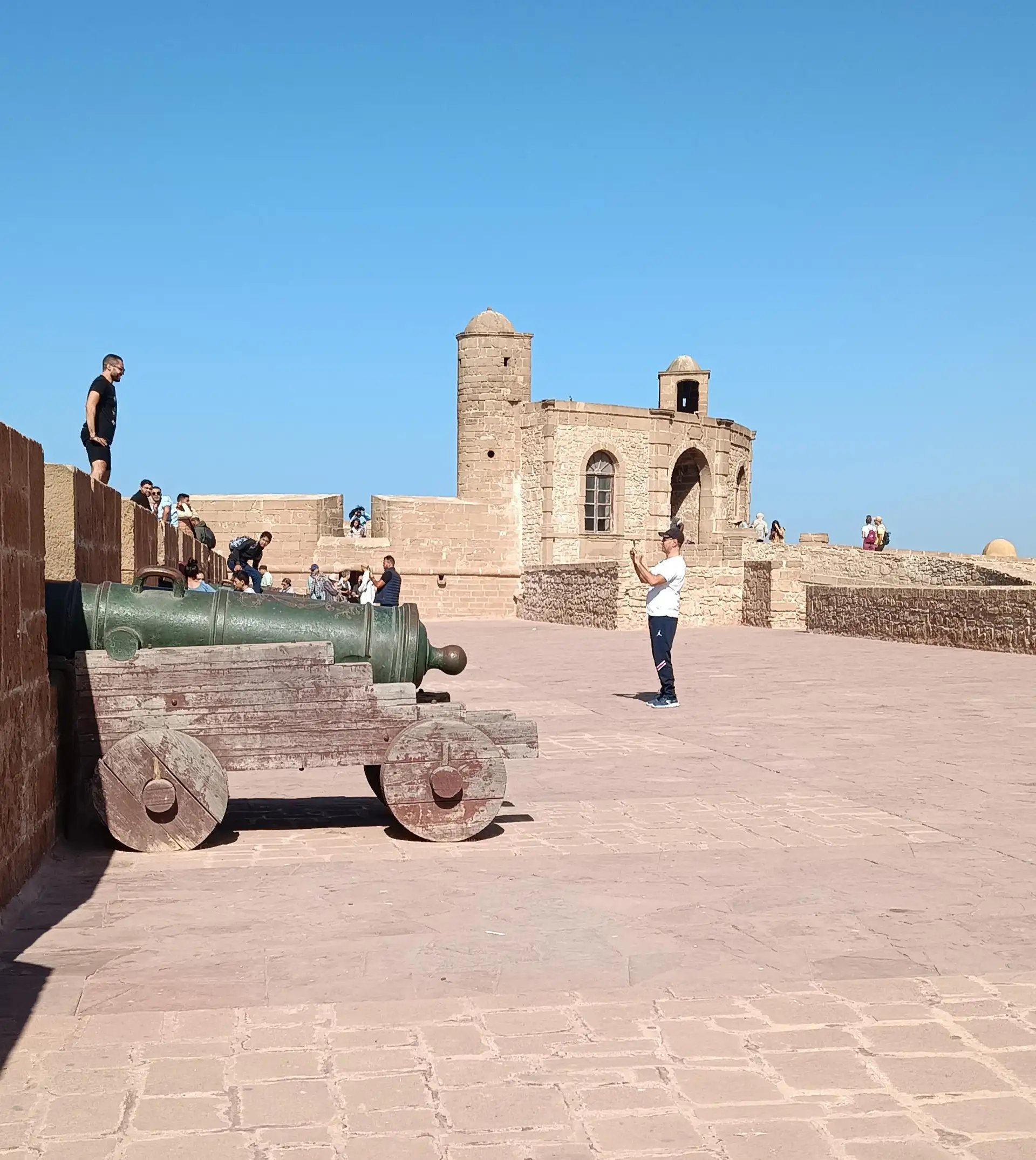 Bronze cannon on the Skala de la Ville ramparts overlooking the Atlantic
